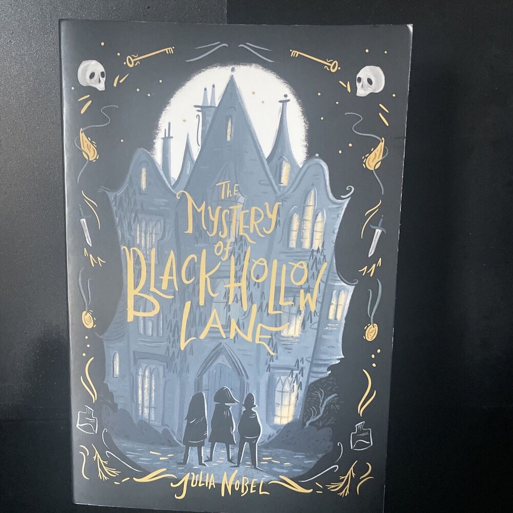 Black Hollow Lane Ser.: The Mystery of Black Hollow Lane by Julia Nobel...